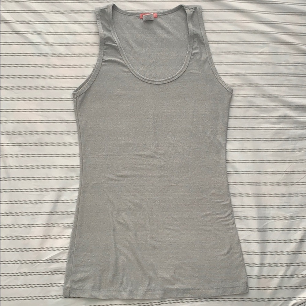 🌺 Sparkly Gray Tank Top 🌺